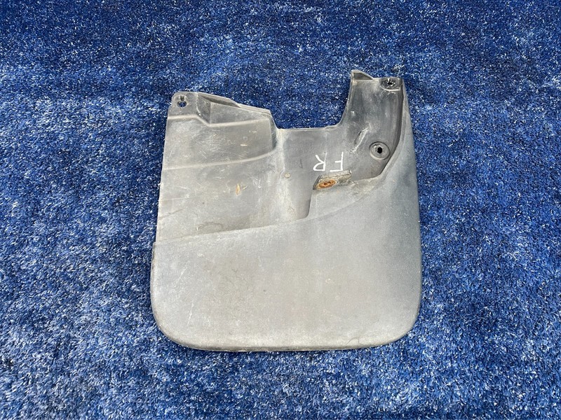 2007–2013 Toyota Tundra Front right Mud Flap OEM 76621-0C040