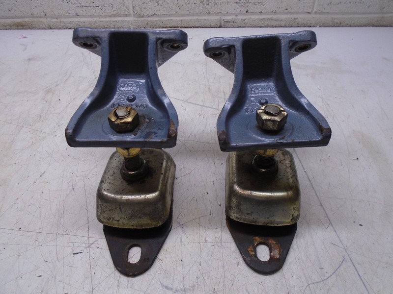 X2 Yamaha GM 4.3L Engine Mount Pair YSC-12290-00-0C YSC-12281-40-0C 12281400