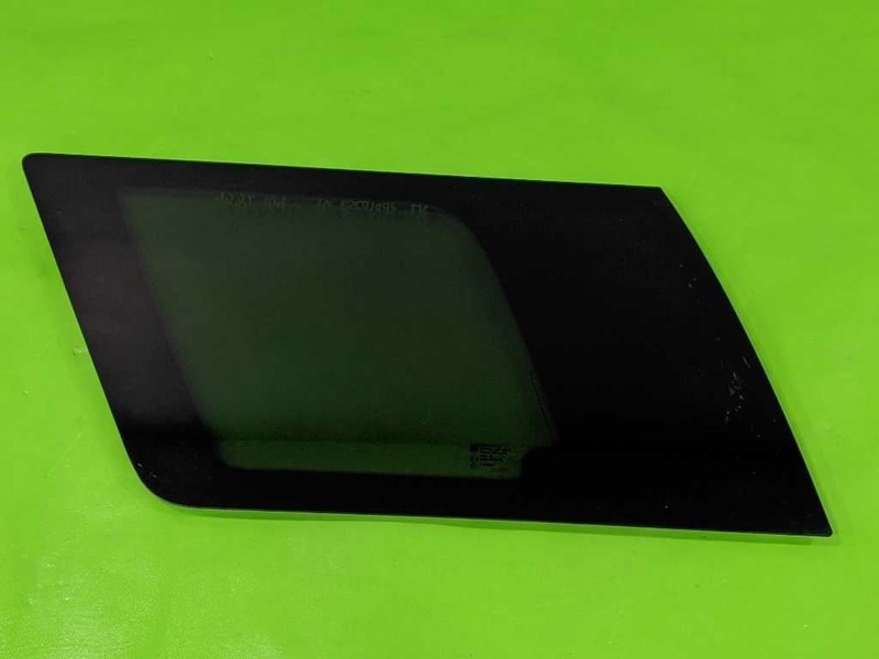 15-20 ESCALADE DRIVER LEFT REAR QUARTER GLASS W/MOVEMENT SENSOR OEM 4532-104