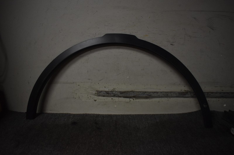 2017-2020 LAND ROVER DISCOVERY FENDER FLARE FRONT RIGHT FACTORY OEM
