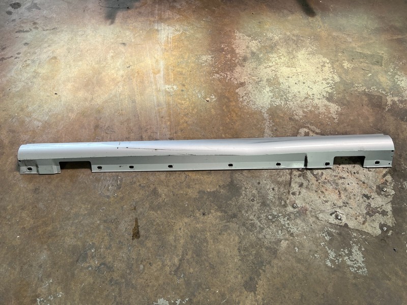 08-14 Mercedes W204 C-class LEFT SKIRT ROCKER PANEL COVER MOLDING Gray 775 OEM