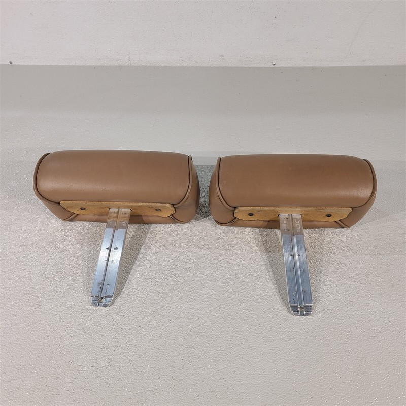 94-98 Ford Mustang Leather Headrest Head Rest Pair Lh Rh Aa7290