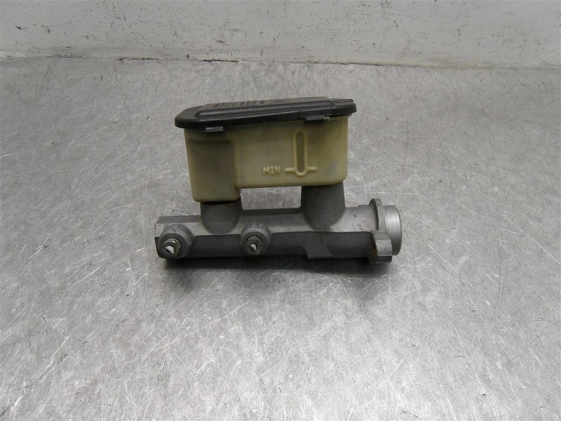 95-99 SUBURBAN 1500 2500 TAHOE YUKON 5.7L BRAKE BOOSTER MASTER CYLINDER OEM
