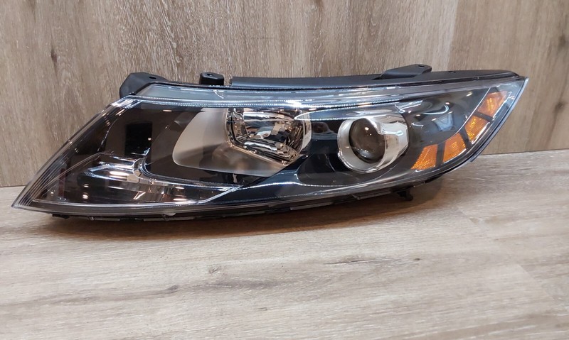 2011-2013 Kia Optima Driver Side Headlight ASSY OEM Part#921012T121