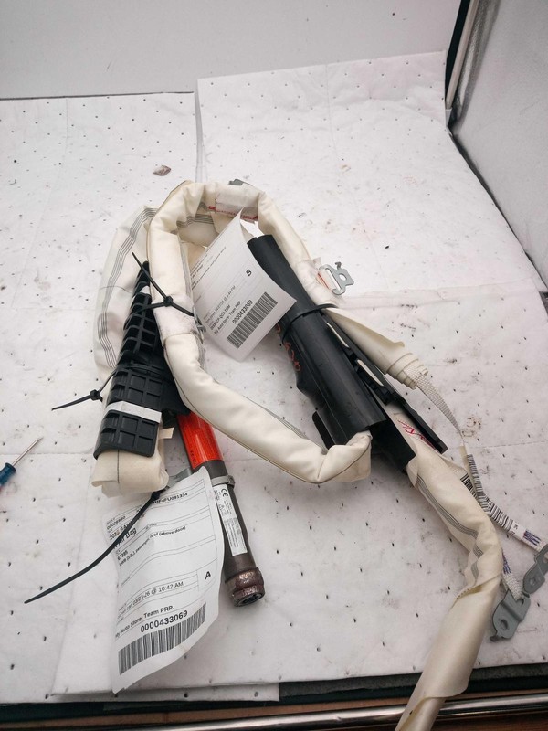 2015 Hyundai Santa Fe Right Black Curtain Air Bag 114K Miles OEM Part 142292