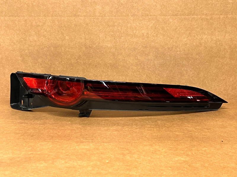 ⭐CRACKED! 2018-2020 JAGUAR F-TYPE RIGHT PASSENGER BRAKE TAILLIGHT TAILAMP OEM