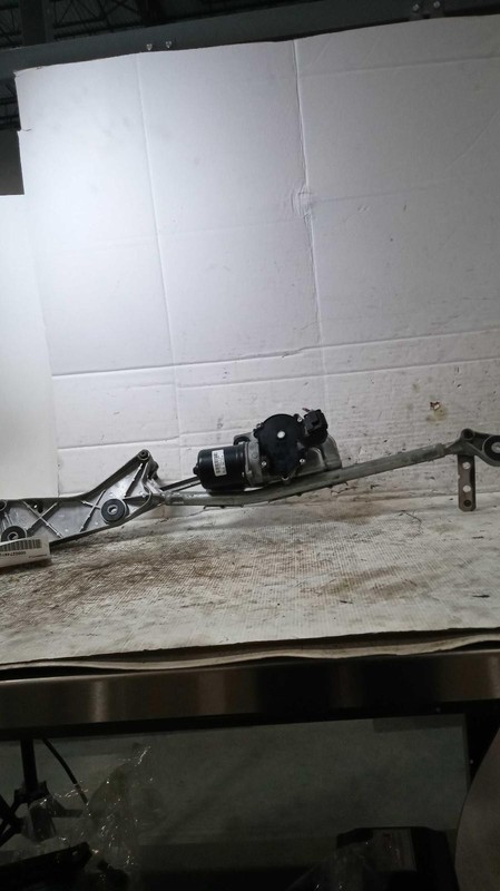 2016 Mercedes-Benz GLE-Class Wiper Motor OEM 1668200742 - 109k Miles