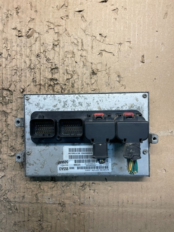 2005 Dodge Ram 1500 Engine Computer 5.7L ECM ECU OEM U1722 DG