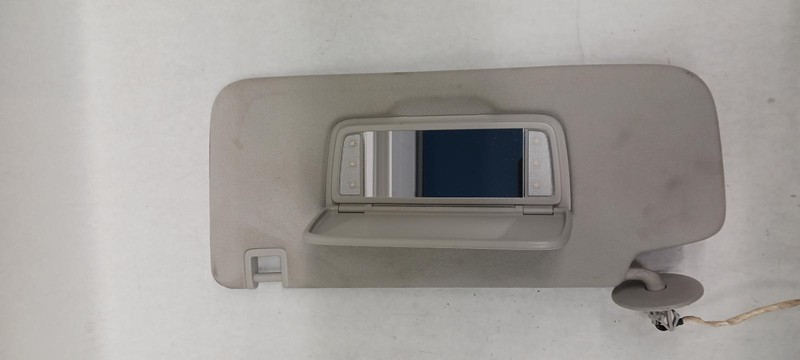 2020 CHEVROLET TRAVERSE left driver Sun visor OEM 20 21 22