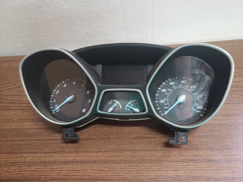 Speedometer Cluster With Message Center MPH Fits 13-14 ESCAPE