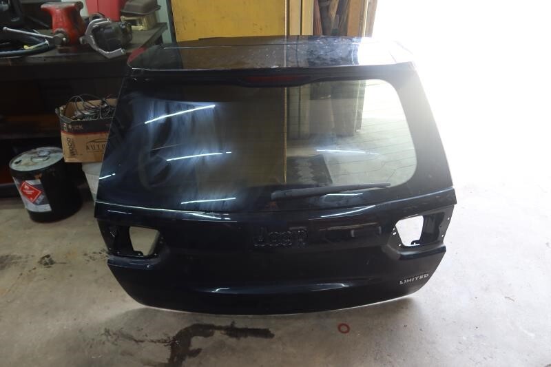2014-2022 Jeep Grand Cherokee OEM Rear Tailgate Lift Gate Door Black 68154524