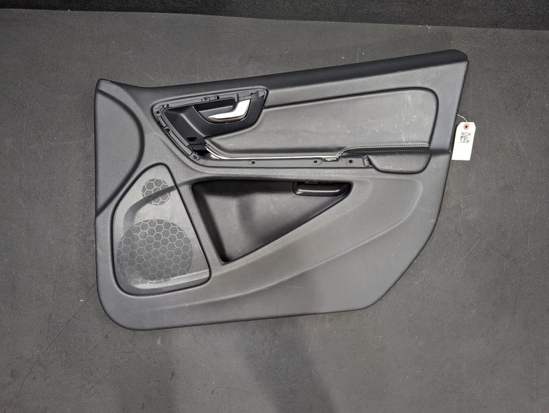 Front Right Door Trim Panel Black 2018 Volvo S60 31366169 2011-2015 2016 2017