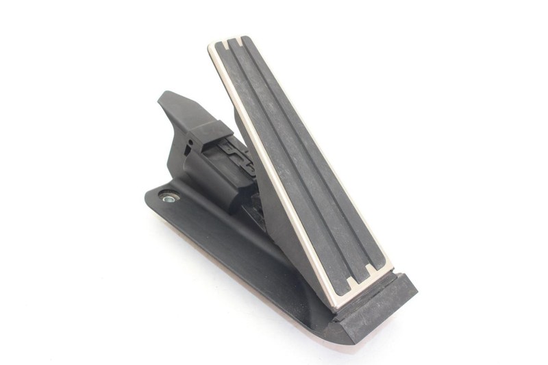 13-16 Porsche Boxster 2.7L Accelerator Gas Pedal Assembly 74109010