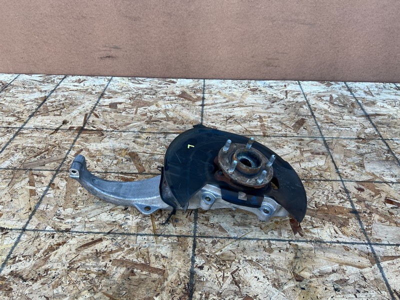 INFINITI M35H M37 M56 Q70 2011-2019 OEM FRONT LEFT DRIVER SPINDLE KNUCKLE RWD
