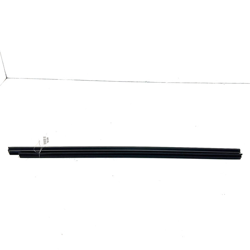 2018-2023 TOYOTA CAMRY FRONT PASSENGER DOOR WINDOW INNER WEATHERSTRIP SEAL OEM