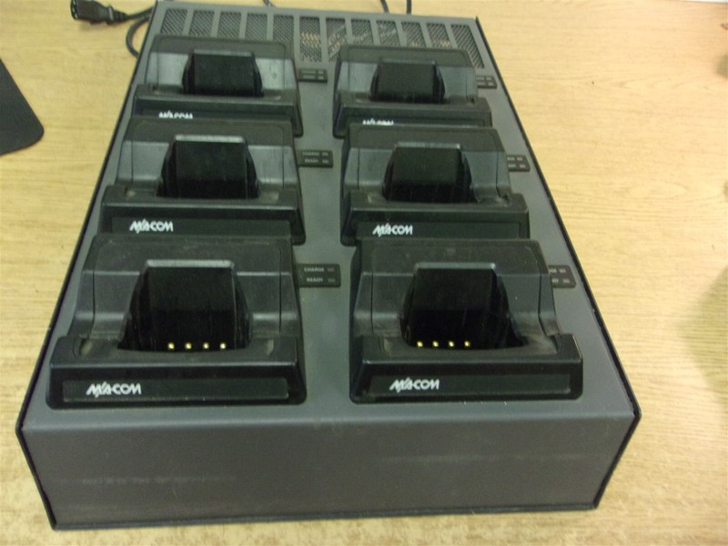 Macom BM161 6-Unit Universal Rapid Multi Charger Base with Cord *FREE SHIPPING*