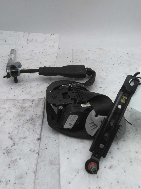 2019 KIA Forte OEM White Seat Belt Assembly - Used, 92K Miles, 6 Month Warranty