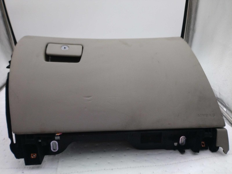 2016 Cadillac ATS Grey Glove Box OEM Used 77K Miles NJ25-22980-580130