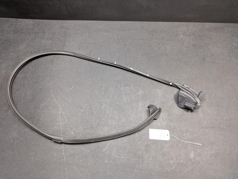 Front Left Door Weatherstrip Seal2015 Lexus RC350 67862-24060 2016 - 2020 2021