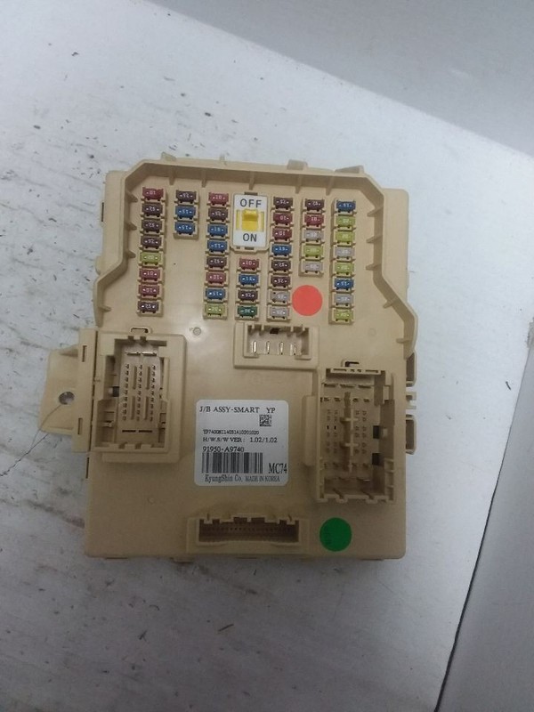 Cabin Fuse Junction Box 2015 Kia Sedona 91950-A9740