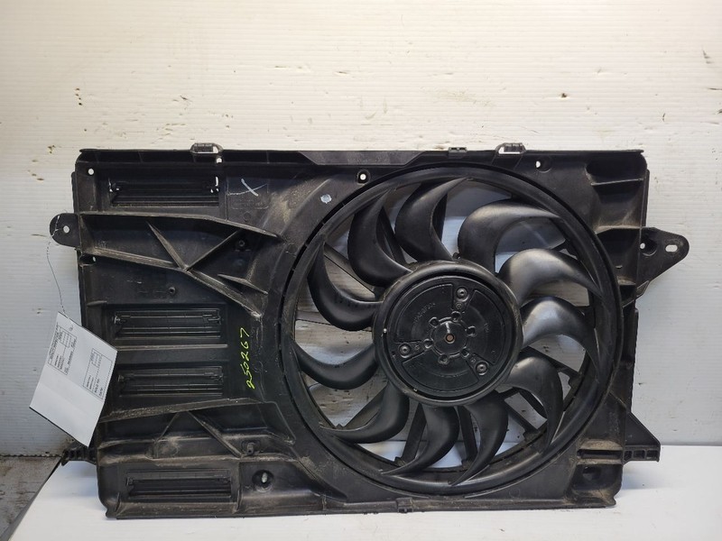 Radiator Fan Motor Fan Assembly Fits 16-20 MALIBU 1714117