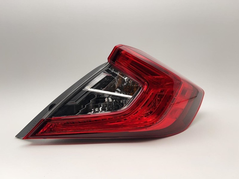 2016-2021 HONDA CIVIC RIGHT TAILLIGHT QUARTER MOUNTED 2.0L AT FWD 87K -LX- 63563
