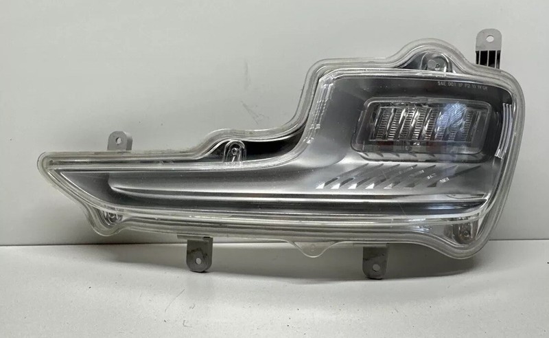 2011 - 2015 CHEVY VOLT Front Left Lower Turn SignalDriver Side Only OEM LH