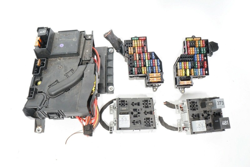 04 05 06 07 VOLKSWAGEN TOUAREG 7L 4.2L FUSE RELAY BOX SET OF 5 OEM