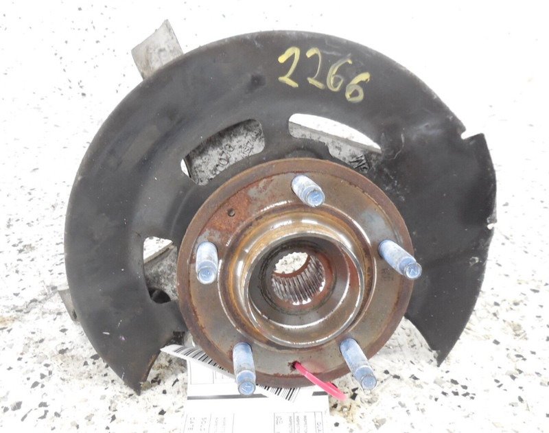 2018-2022 Chevrolet Equinox Front Spindle Knuckle Hub Driver Left LH OEM