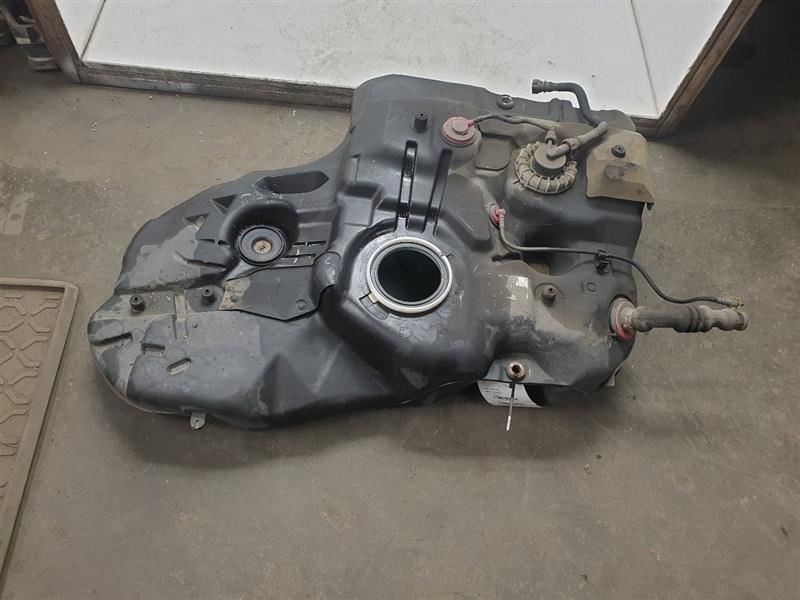 04-07 TOYOTA HIGHLANDER LUX 3.5L 4WD AT GAS FUEL TANK