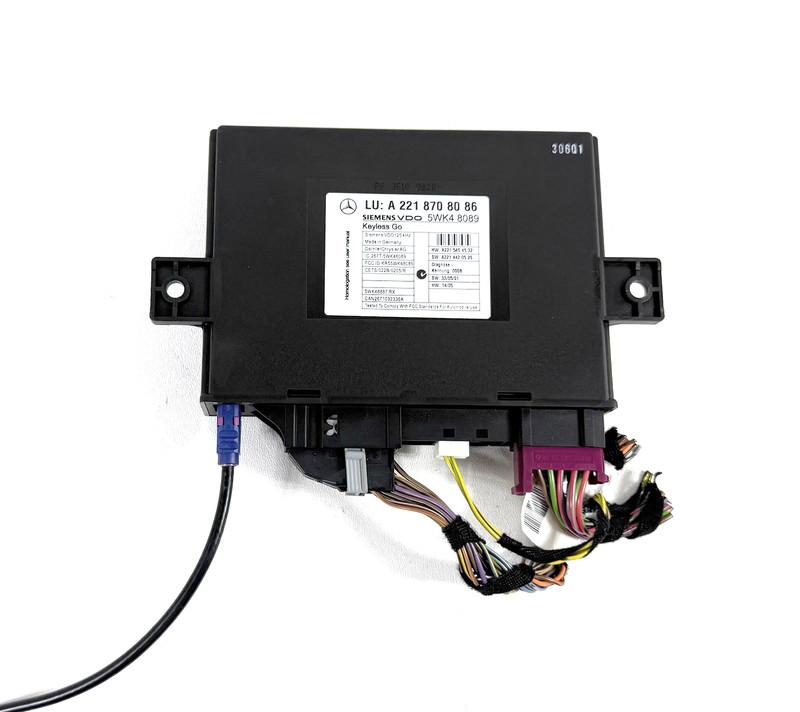 2007–2010 Mercedes W221 S550 CL550 S400 Keyless Go Control Module A2218708086