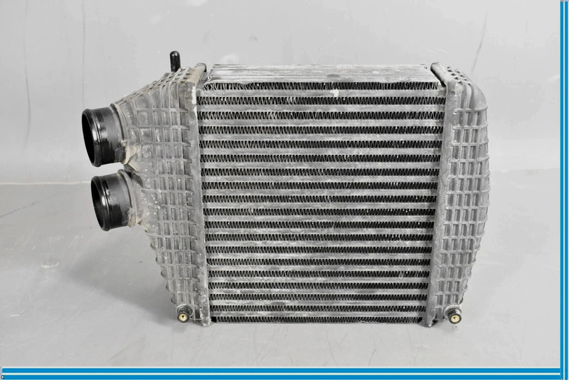 14-24 Maserati Quattroporte Ghibli 3.0L Right Side Turbocharger Intercooler OEM