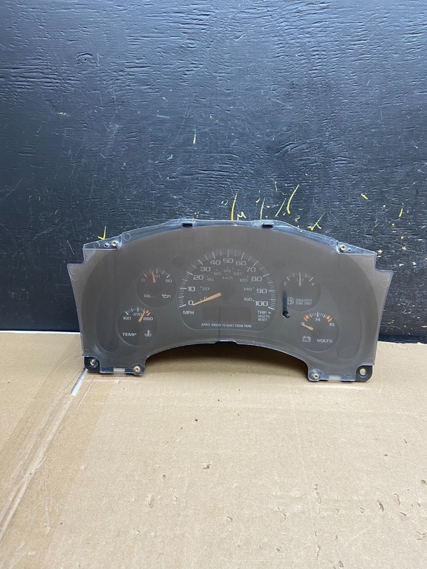 2001 to 2002 Chevrolet Express Speedometer Cluster Gauge OEM AB1925 DG