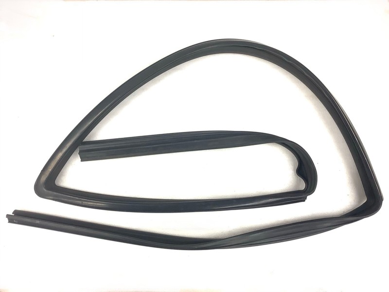 03-08 Honda Pilot Right Front Window Run Channel Molding Glass Guide Seal OEM