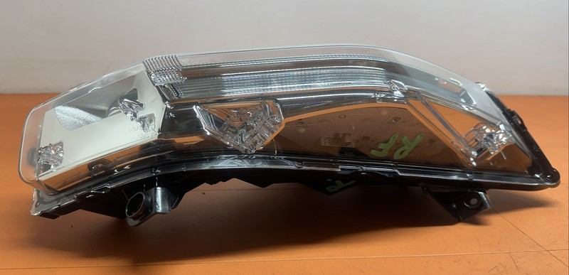 PJR3B13200BG | 2018 - 2021 Ford Mustang Passenger Fog Light Passenger LED RH IQ