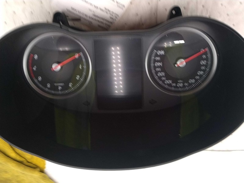 2016 Mercedes-Benz GLC-Class Speedometer Gauge OEM Grey 91000 Miles NJ25-26068