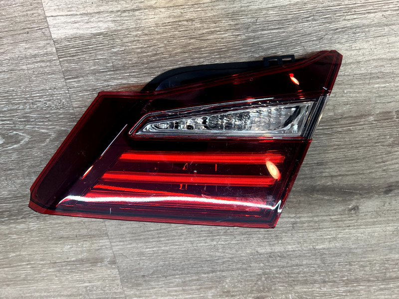 2016 - 2018 Honda Accord RH Rear Tail Light ASSY OEM