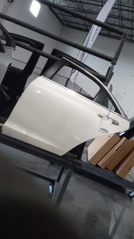 2014 Cadillac ATS Left Rear Door White 272278 128K Miles Used OEM Part