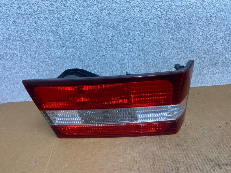 2000 2001 Lexus ES300 Inner Left Driver LH Side Tail Light Oem AE0358 LK