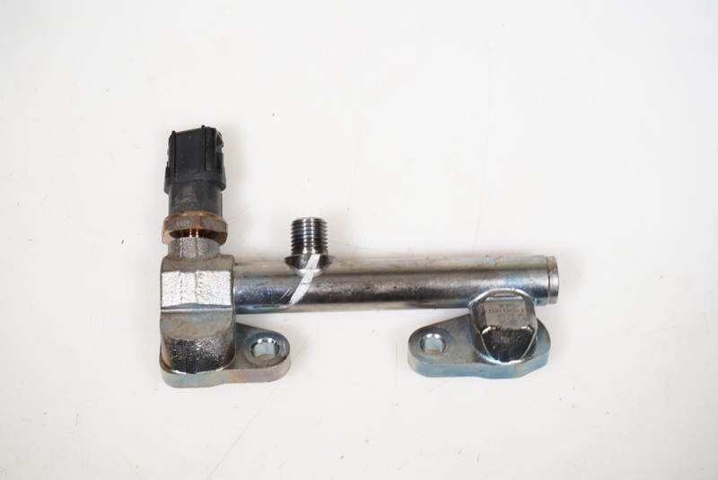 Passengers Side Fuel Injection Rail Parts Fits 2020-2024 Subaru Legacy 535397
