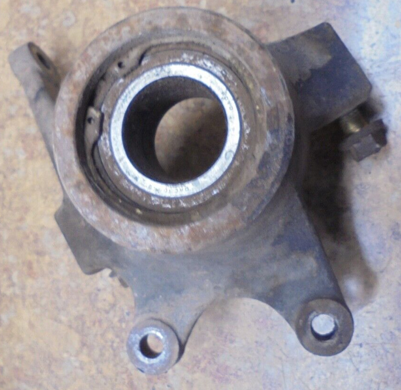 2005 Arctic Cat 500 ATV 4X4 EFI Left Front Wheel Hub Knuckle Mount Shaft Axle 05