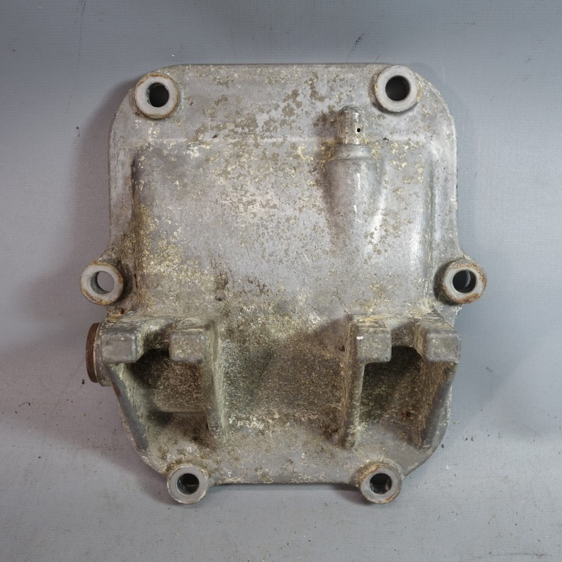 1967-1976 BMW 114 1602 2002 Factory Rear Final Drive Differential Rear Cover OEM