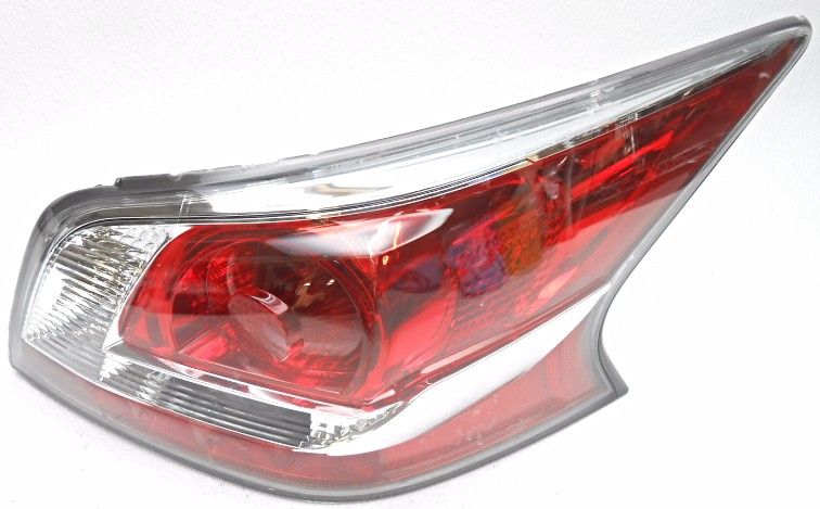 OEM Nissan Altima Sedan Right Passenger Side Tail Lamp Lens Chips Less Trim