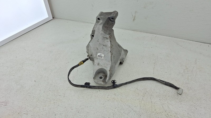 2019 - 2023 GENESIS G70 2.0L L4 ENGINE MOTOR LEFT MOUNT SUPPORT BRACKET OEM