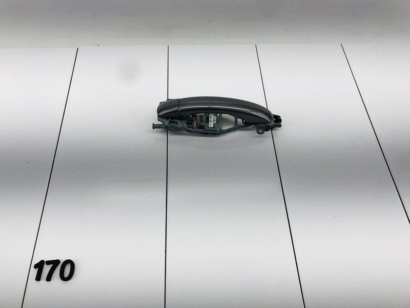 04-10 VOLKSWAGEN TOUAREG REAR LEFT DRIVER SIDE EXTERIOR DOOR HANDLE OEM