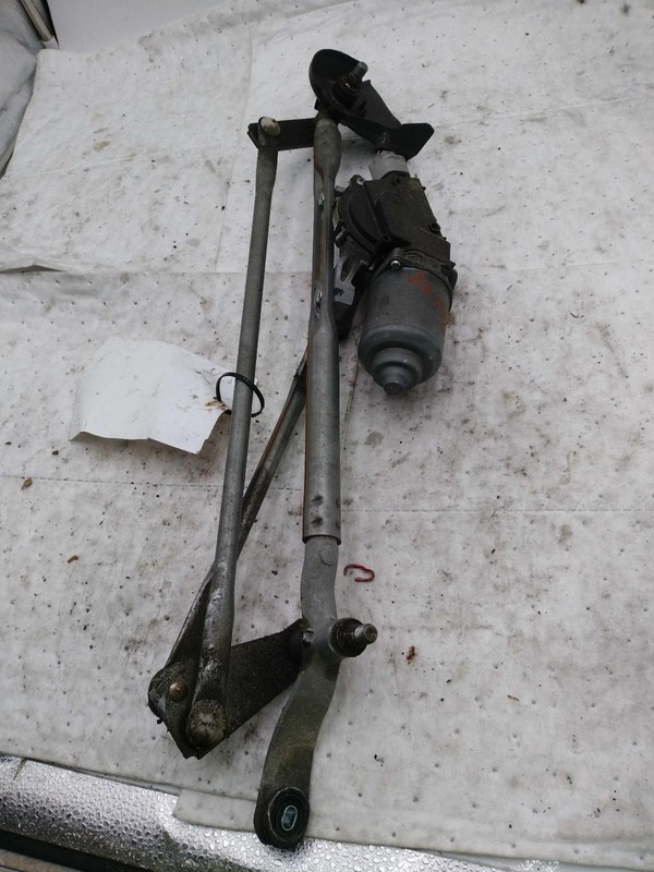 2019 Mitsubishi Outlander Wiper Motor OEM 8250B085 Blue 85K Miles