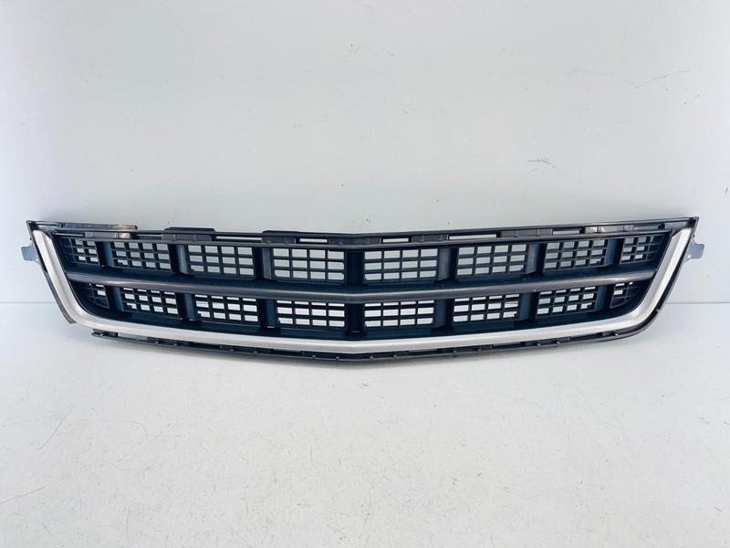 2013-2014 Cadillac ATS Sedan Front Lower Radiator Grille blackOEM 20912420