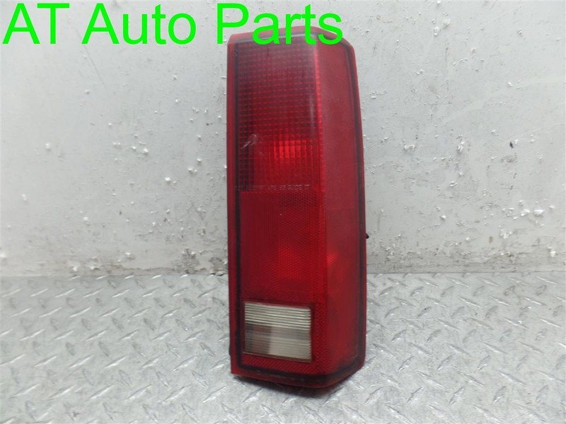 85 95 00 01 02 03 04 05 ASTRO SAFARI PASSENGER TAIL LAMP