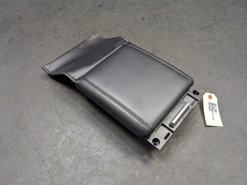 Rear Seat Center Armrest Storage Tray Box 2017 Lincoln Continental 2018-2020