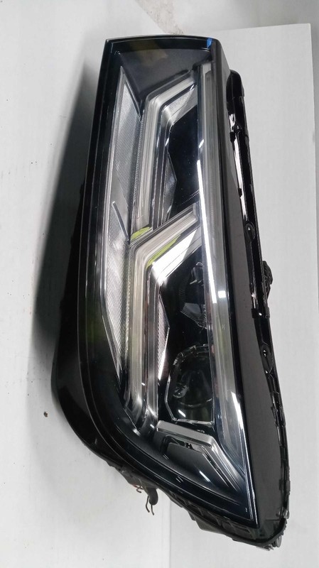 Used Left Headlight Assembly fits: 2018 Audi Q5 xenon Left Grade A